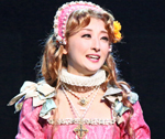Lady Bess in Japan (© Toho Productions)